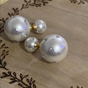 Elegant Pearl and Gold Stud Earrings